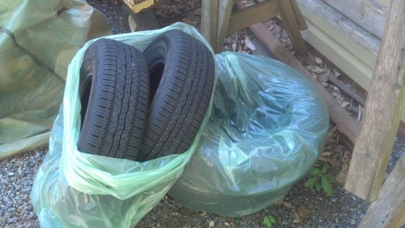 4 Brand new P195/75/r14 tires, 0