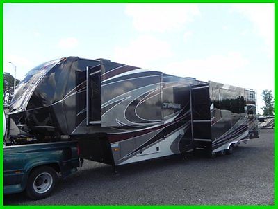 2014 Keystone VOLTAGE 3990 *1 OWNER*5.5K GEN 33 HRS* *NEAR NEW!!!