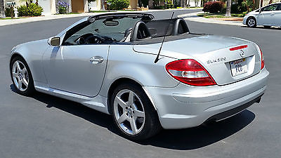Mercedes-Benz : SLK-Class 350 Rare manual 6-speed.  Original owner. Good condition. Records on file.