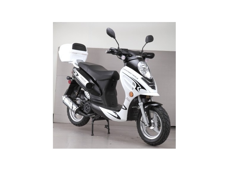 2015 CGR Brand New 50cc Challenger Sport Moped Scooter