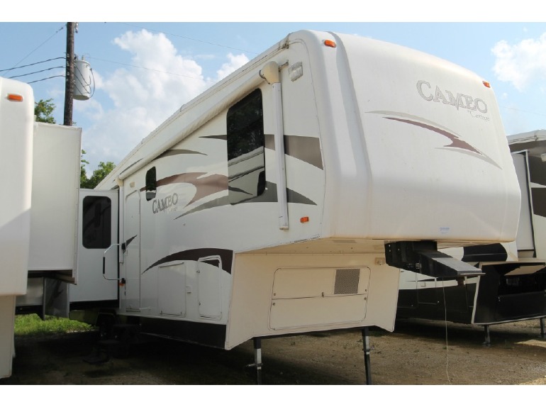 2009 Carriage Cameo F37RE3