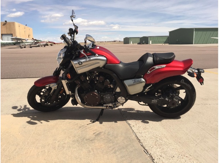 2010 Yamaha Vmax 1700