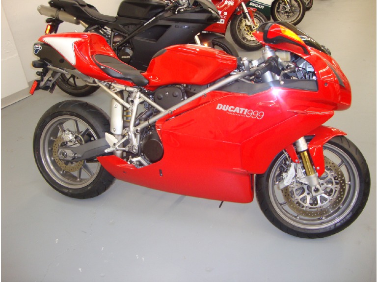 2004 Ducati 999 Bipostro