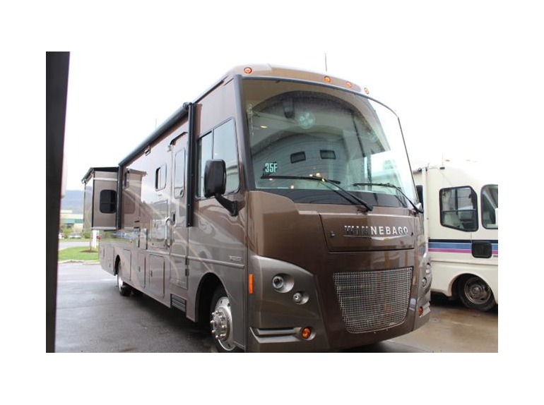 2015 Winnebago Vista 35F