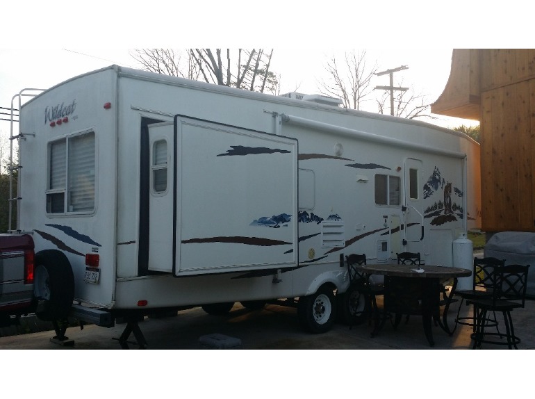 2007 Forest River Wildcat 32QBBS