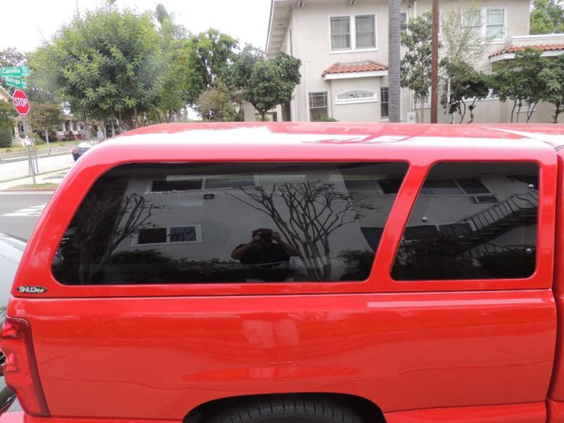 SNUGTOP SHELL. RED. FITS A SILVERADO EXTENDED CAB FOR PICKUP TRUCK, 1