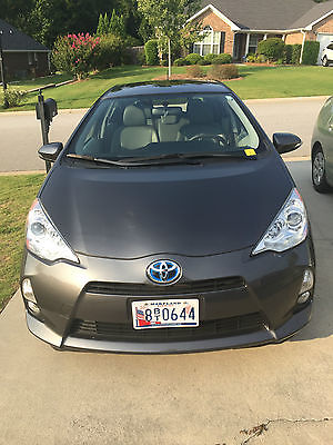 Toyota : Prius C 2012 toyota prius c base hatchback 4 door 1.5 l