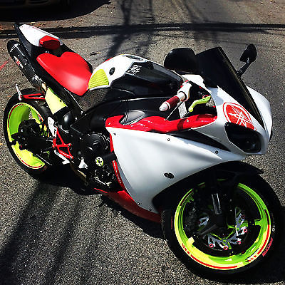 Yamaha : YZF-R 2009 yamaha r 1 carbon fiber yoshimura exhaust fairings clean title powder coat