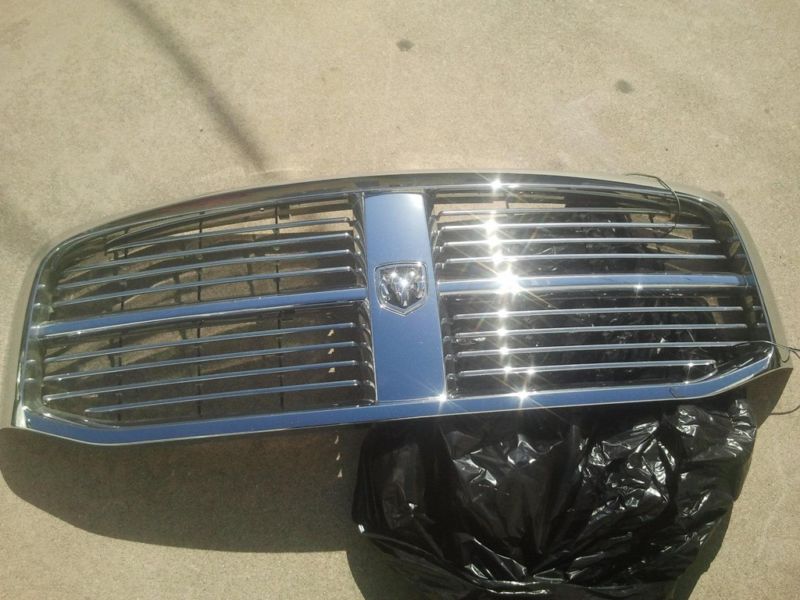 chrome grill for 06, 0
