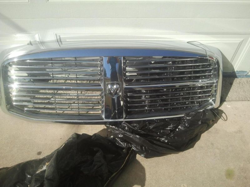 chrome grill for 06, 1