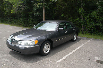 Lincoln : Town Car Executive L Sedan 4-Door 2001 lincoln town car executive series