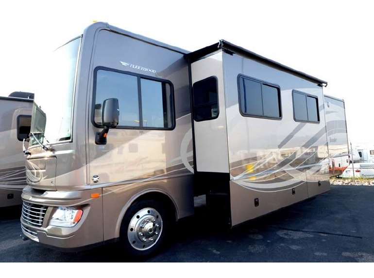 2015 Fleetwood Rv Bounder 34T