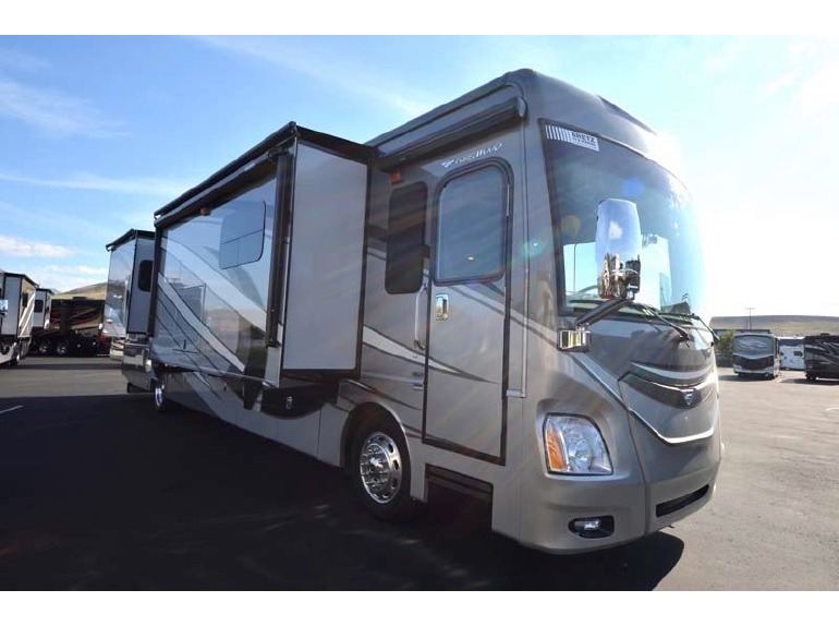 2015 Fleetwood Rv Discovery 40E