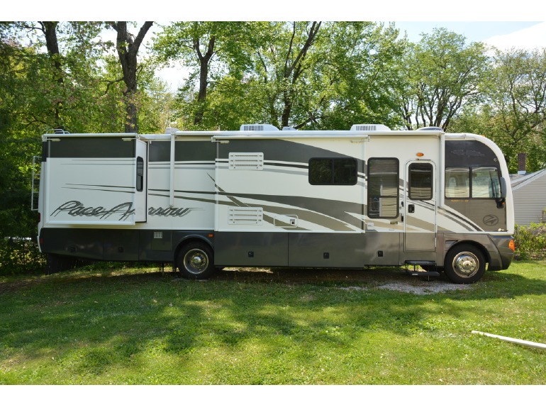 2004 Fleetwood Pace Arrow 37C