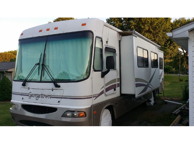 2003 Forest River Georgetown 326