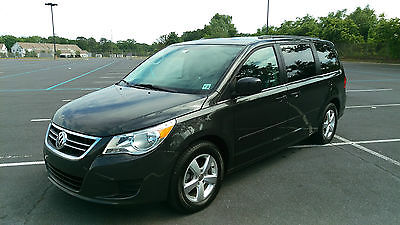 Volkswagen : Routan SEL W/ NAV & RSE SEL with Navigation and Rear Seat Entertainment; Clean CarFax