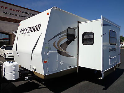 2012 ROCKWOOD Ultra Lite 2304 S travel trailer with slide out. Nice floor plan