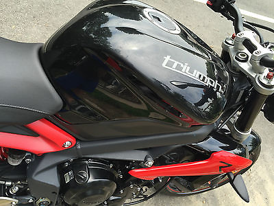 Triumph : Street Triple 2013 triumph street triple r black red mint condition low miles