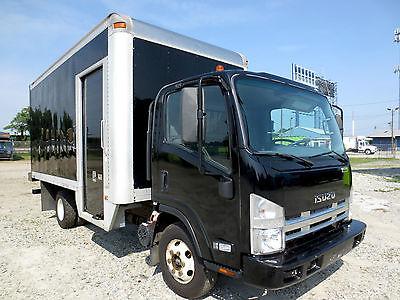 Isuzu : Other NPR 2010 isuzu npr 16 ft box truck diesel automatic side door clean in and out