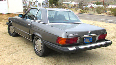 Mercedes-Benz : SL-Class 380 classy car whose styling will be noticed. Will only go up in value over the year