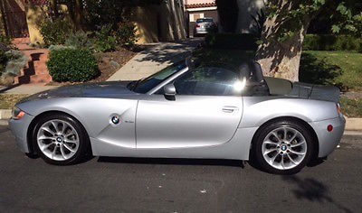 BMW : Z4 2.5i Convertible 2-Door Silver 2004 BMW Z4 2.5i Convertible with premium and sport package!