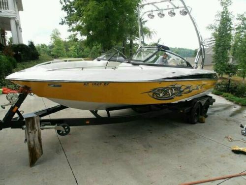 *** 2006 Malibu XTI WAKESETTER ** Great Condition!  Low Hours!  Ready for water!