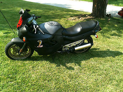 Suzuki : GSX / Katana Suzuki Katana GSX 750  1993