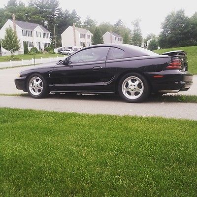 Ford : Mustang Cobra 1994 svt cobra 18000 miles