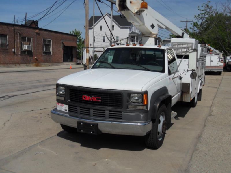 2002 GMC SIERRA 3500HD BUCKET /BOOM TRUCK