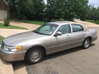 Lincoln : Town Car Executive Edition 2000 lincoln town car 80 000 miles and lovingly maintained