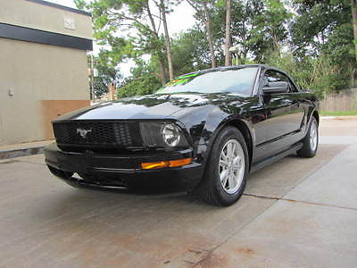 Ford : Mustang 2005 ford mustang convertible 6 cly 4.0 l lather seats