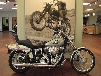Harley-Davidson : Dyna 2004 silver fxdwg