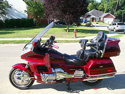 Honda : Gold Wing 1998 honda gl 1500 se low miles many extras to include gps