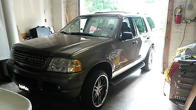 Ford : Explorer Sport limited sports utility 2004 ford explorer limited sport utility in very good condition