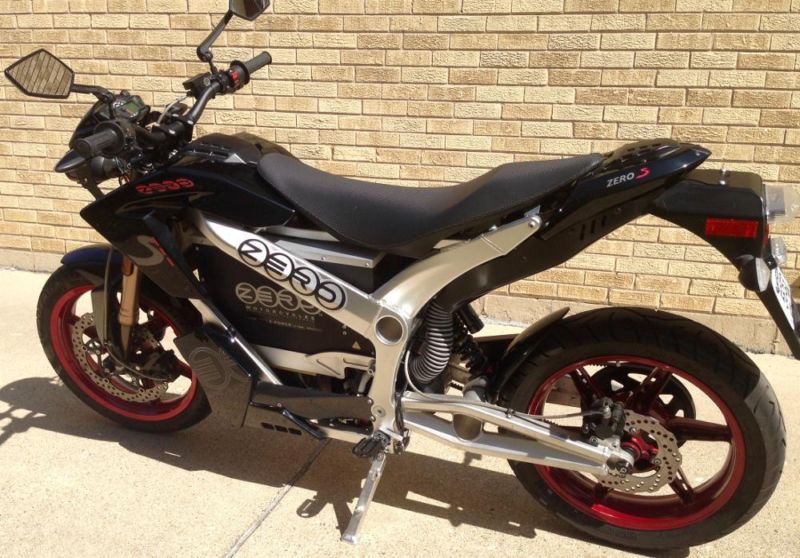 2011 Zero S fully electric motorcycle .67 cents to charge 75mph