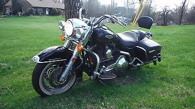 Harley-Davidson : Touring Harley Davison 2002 Road King Classic with 6,302 Miles and is EFI