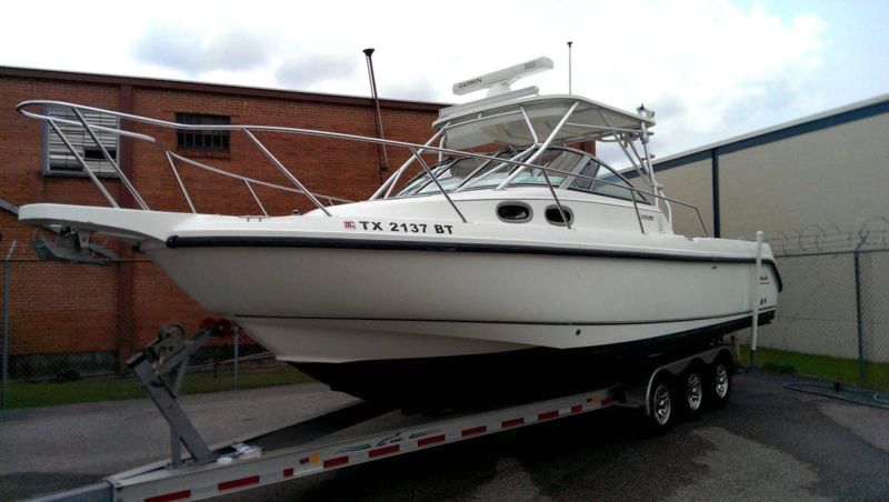 2001 Boston Whaler Conquest 28/295 with Trailer