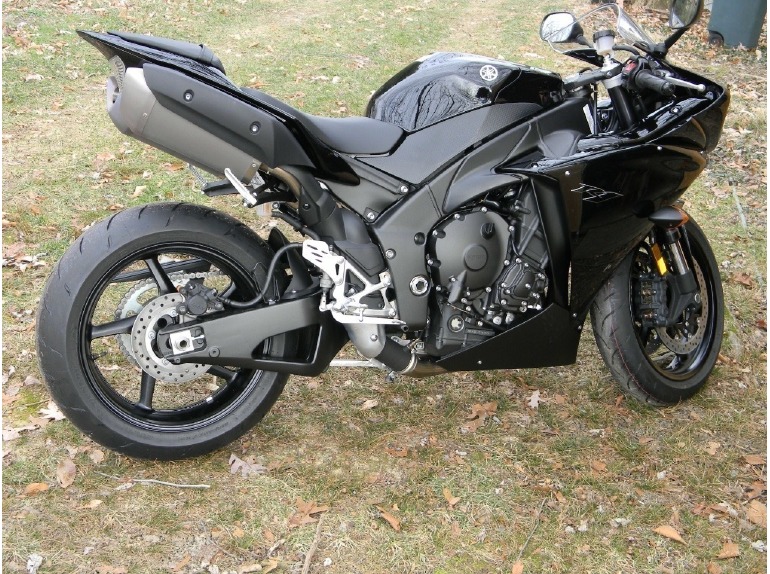 2011 Yamaha Yzf R1