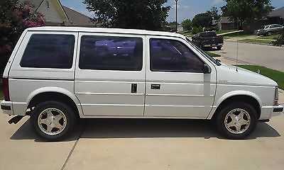 Plymouth : Voyager Base Mini Passenger Van 3-Door 1989 plymouth voyager 2.5 turbo w 5 speed manual