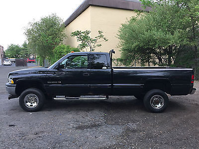 Dodge : Ram 2500 2500 Dodge 2500 pickup 4X4 v8 gas 8 ft Western ultra mount snow plow