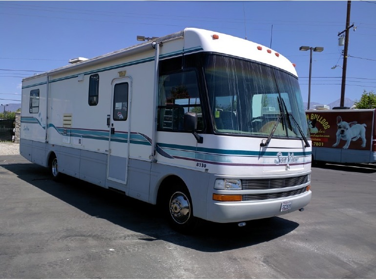 1999 National Sea View 8330
