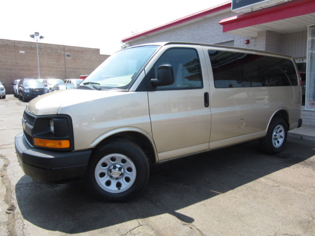 Chevrolet : Express RWD 1500 135 Gold 1500 LS 67k Miles 8 Pass Rear Air Ex Govt Well Maintained Nice