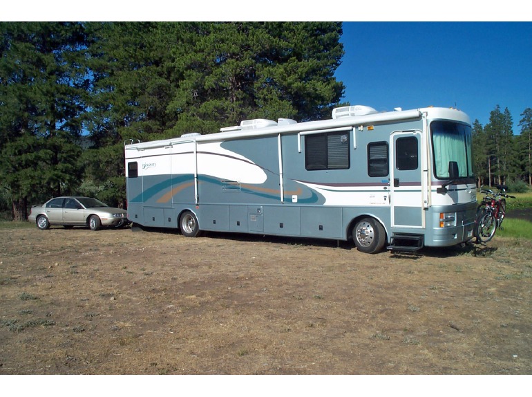 2000 Fleetwood Discovery 37V