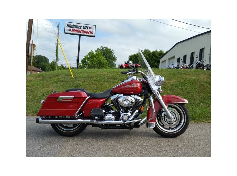2007 Harley-Davidson FLHRC ROAD KING CLASSIC FIREFIGHTER EDITION