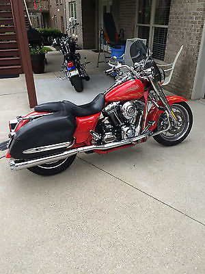 Harley-Davidson : Touring 2007 road king cvo razor red with gold leaf inlay