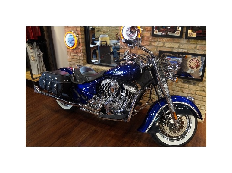 2015 Indian Chief Classic Custom Candy Blue