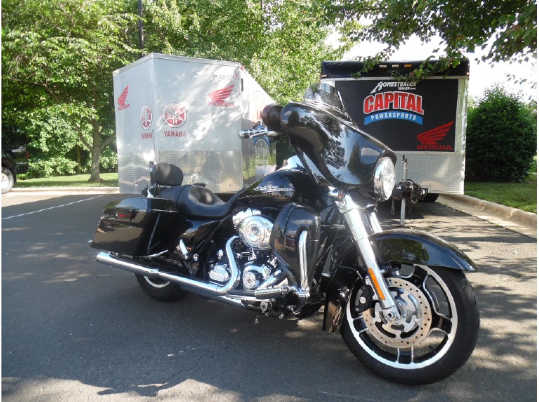 2012 Harley-Davidson STREET GLIDE 103 EXHAUST NICE BIKE