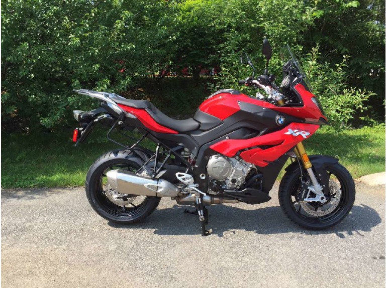 2016 BMW S 1000 XR Racing Red