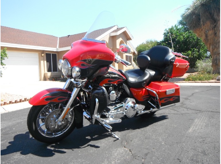 2010 Harley-Davidson Electra Glide CVO ULTRA CLASSIC