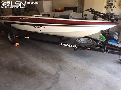 2000 Javelin Bass Boat / 115HP Johnson Motor **2 Fish Finders Included**